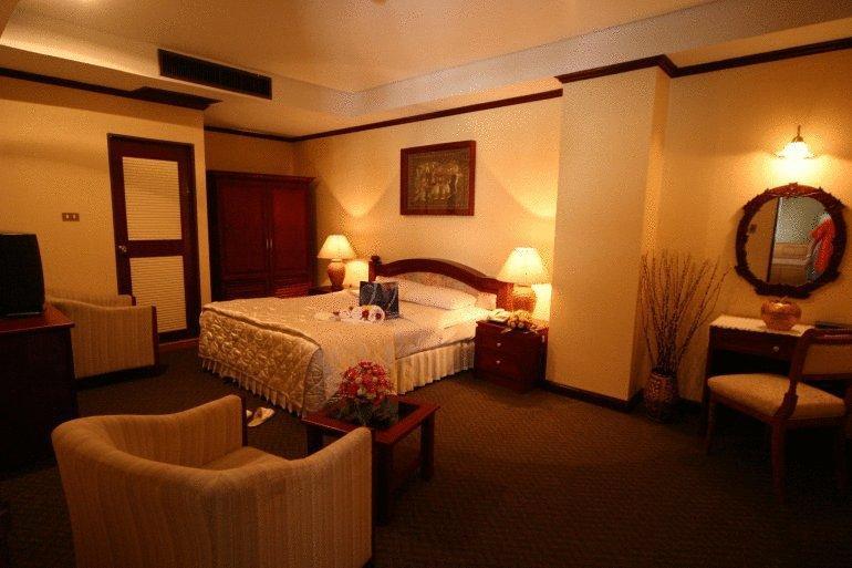 Chiangmai Ratanakosin Hotel Chiang Mai Exterior photo