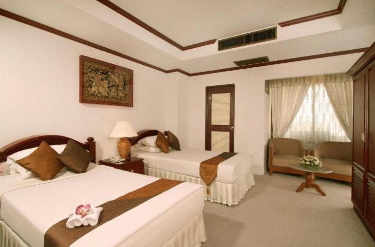 Chiangmai Ratanakosin Hotel Chiang Mai Exterior photo